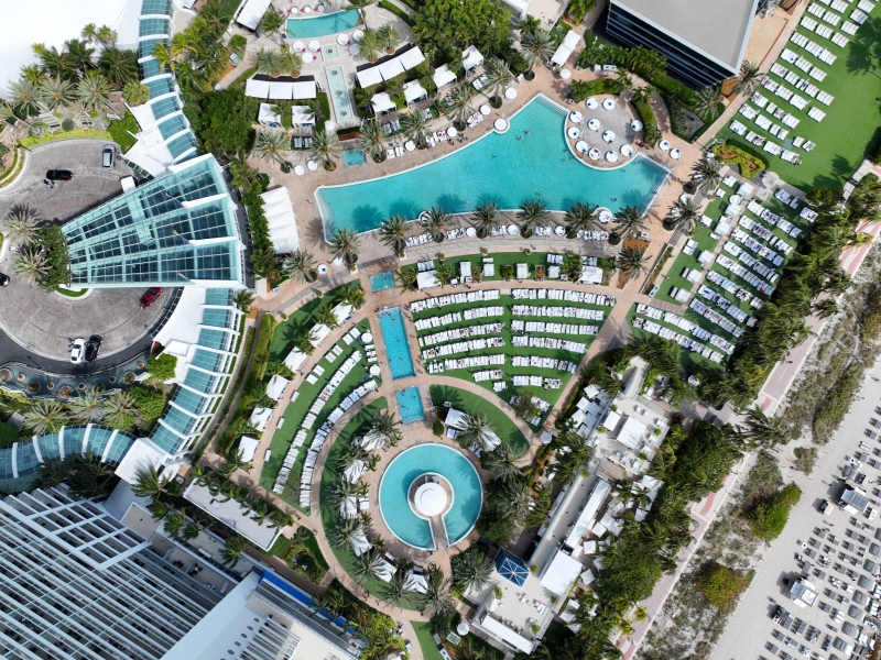 Beach-Pool-3_Aerial-Straight-from-above_Peter-Arnell_2023